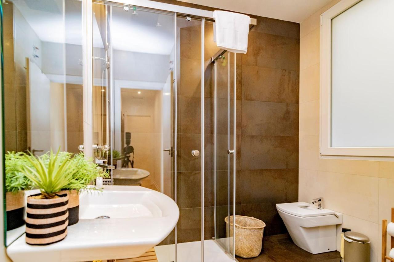 Juan Bravo Suites Madrid Exteriör bild
