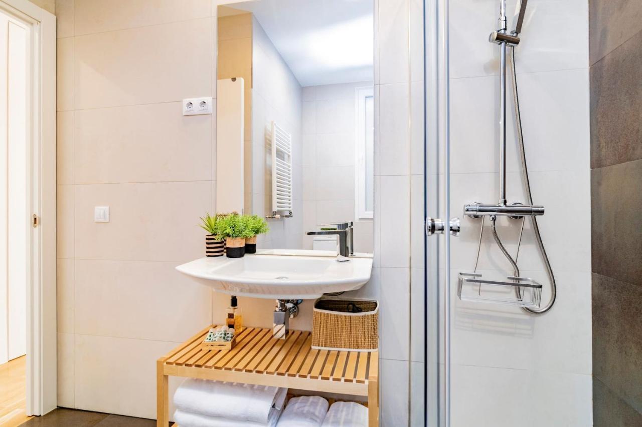 Juan Bravo Suites Madrid Exteriör bild