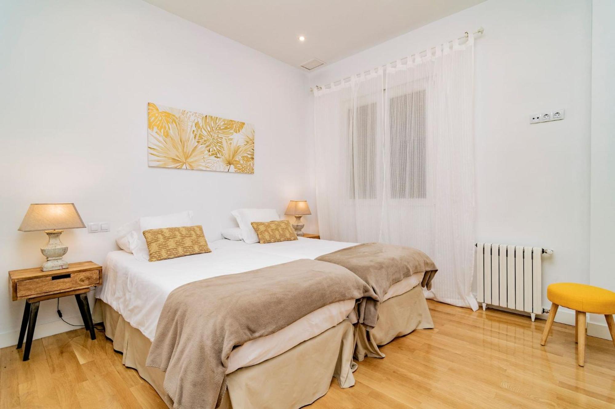 Juan Bravo Suites Madrid Exteriör bild