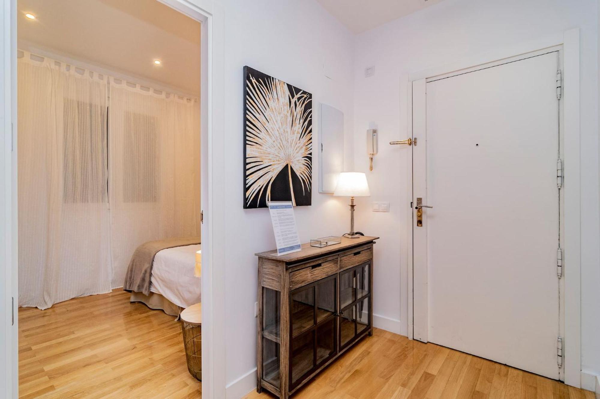 Juan Bravo Suites Madrid Exteriör bild