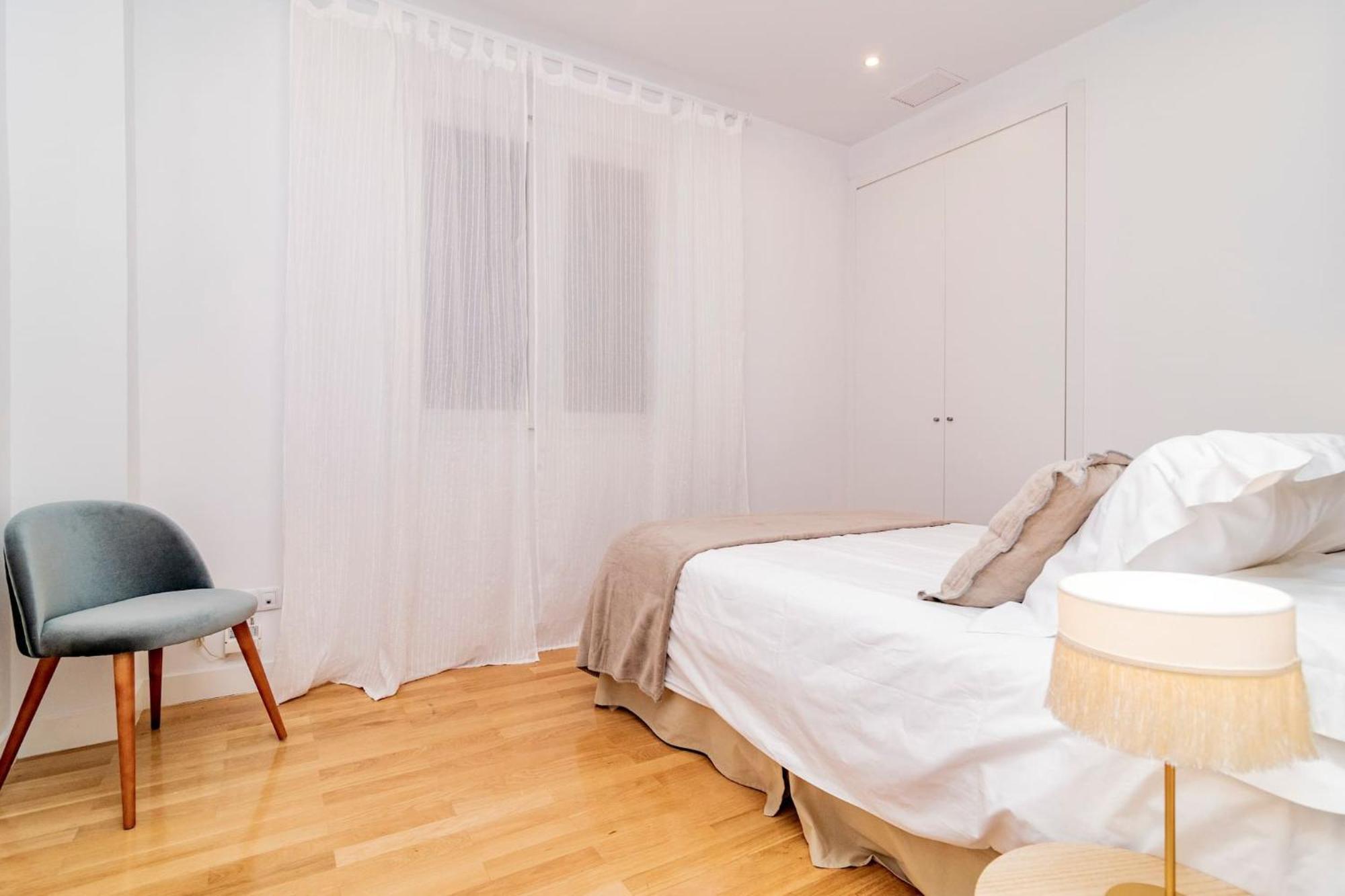 Juan Bravo Suites Madrid Exteriör bild