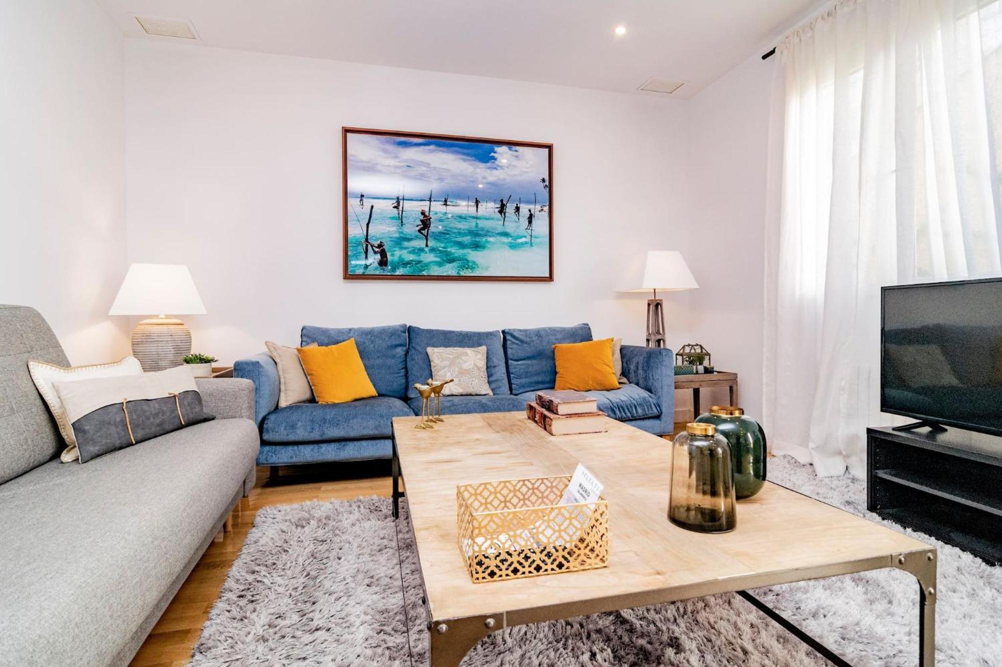 Juan Bravo Suites Madrid Exteriör bild